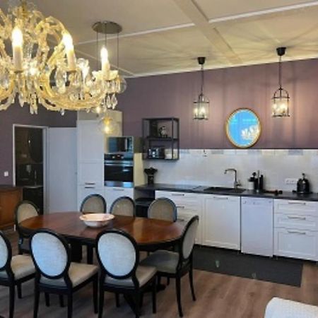 Ferienwohnung Alte Schule 22 Am Saseler Markt 2 Schlafzimmer & Baeder Hochwertig Hamburg Dış mekan fotoğraf