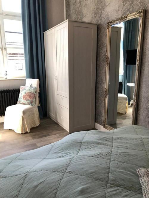 Ferienwohnung Alte Schule 22 Am Saseler Markt 2 Schlafzimmer & Baeder Hochwertig Hamburg Dış mekan fotoğraf